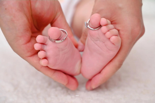 代怀包生男孩医院宝宝掉头发是怎么回事